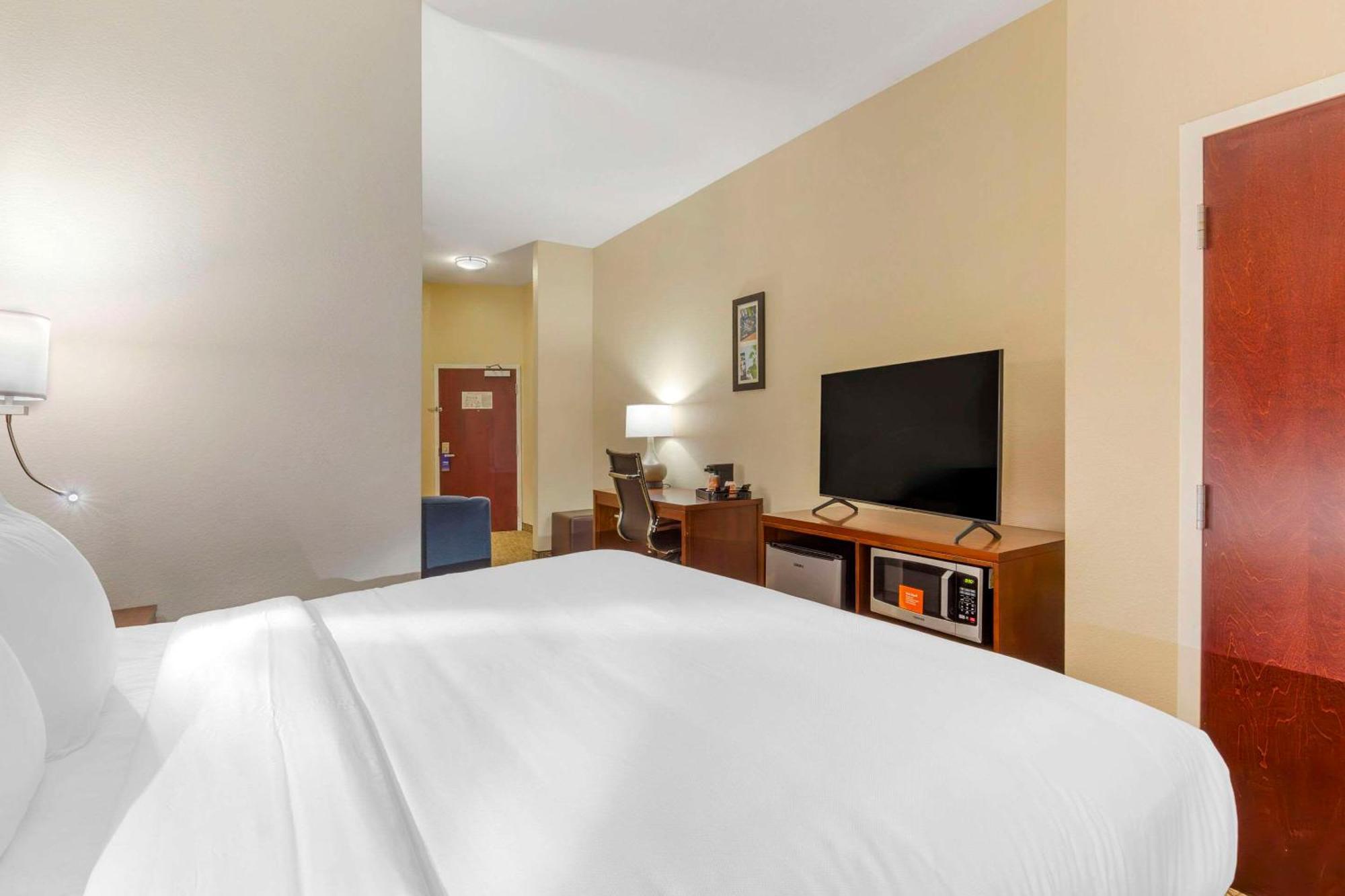 Comfort Suites Wilson - I - 95 Exteriör bild