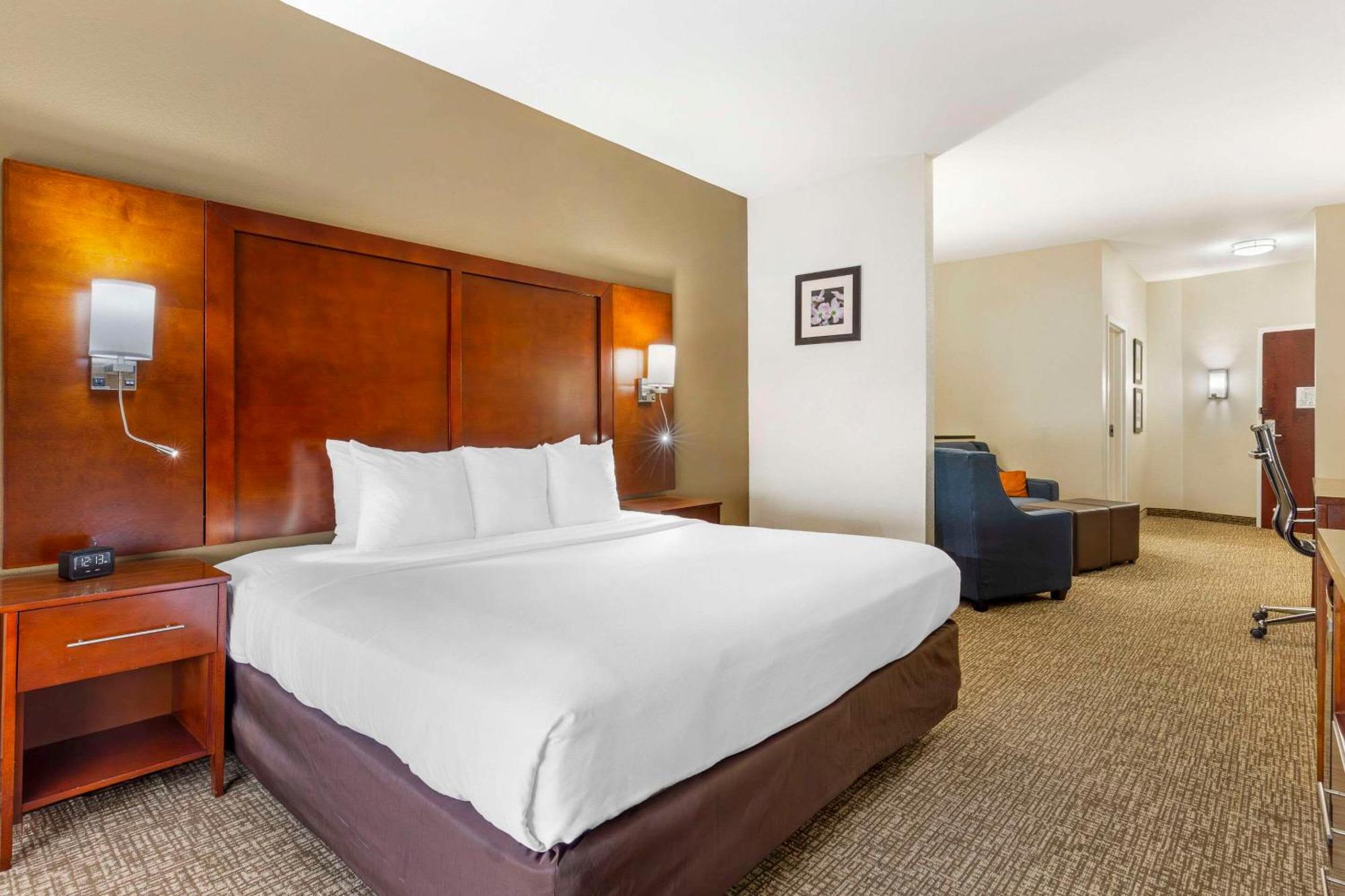 Comfort Suites Wilson - I - 95 Exteriör bild