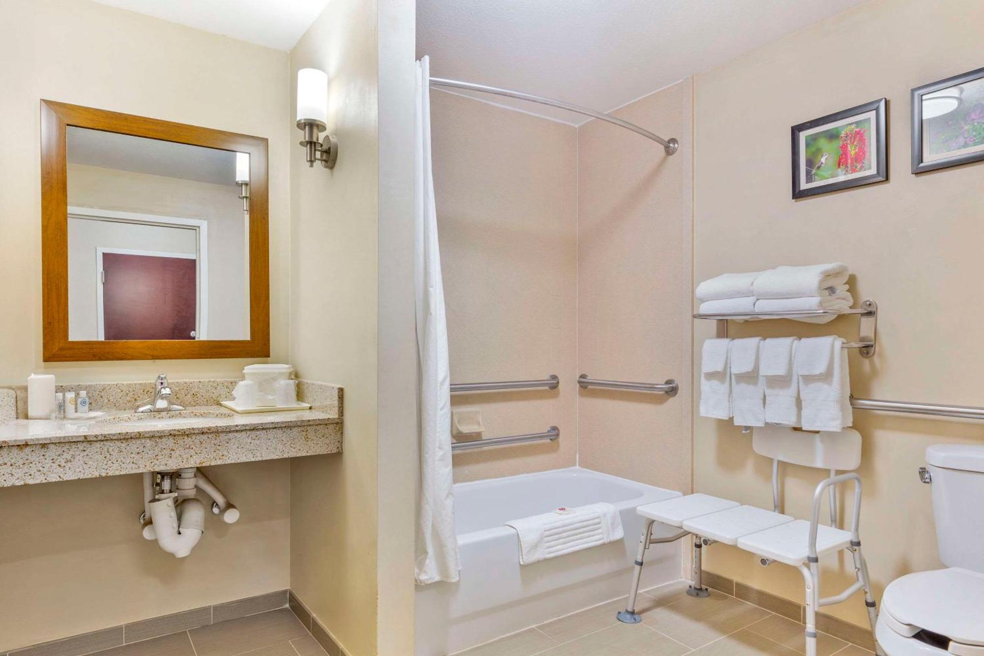 Comfort Suites Wilson - I - 95 Exteriör bild