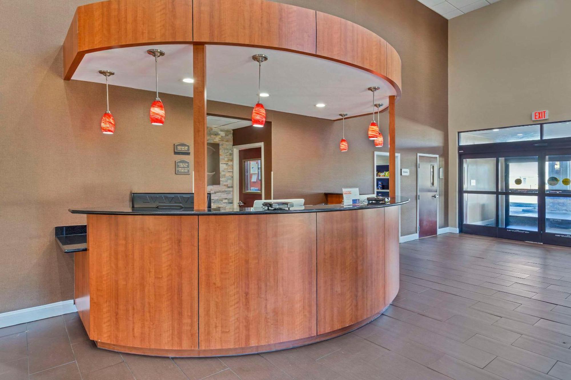 Comfort Suites Wilson - I - 95 Exteriör bild