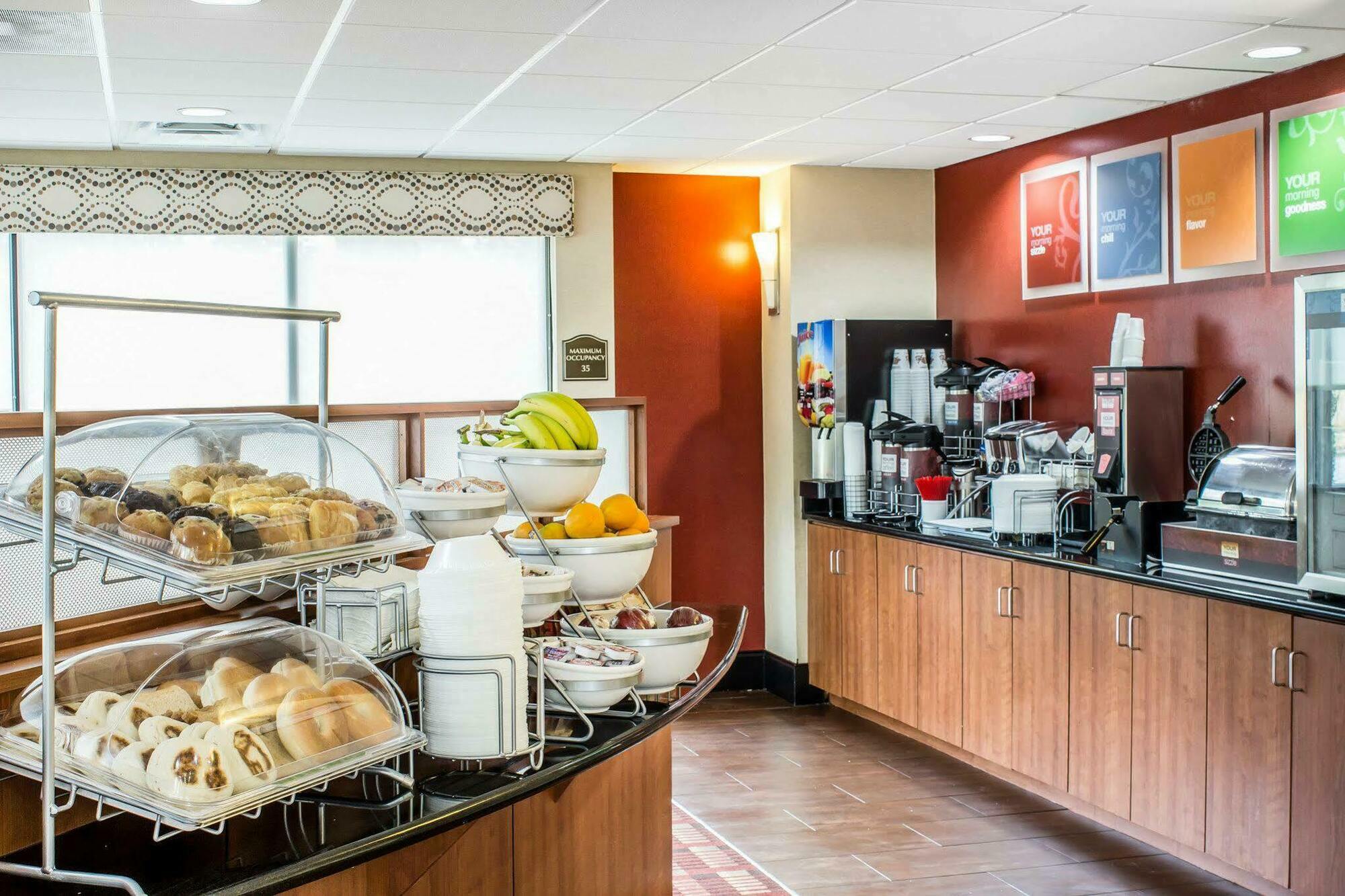 Comfort Suites Wilson - I - 95 Exteriör bild
